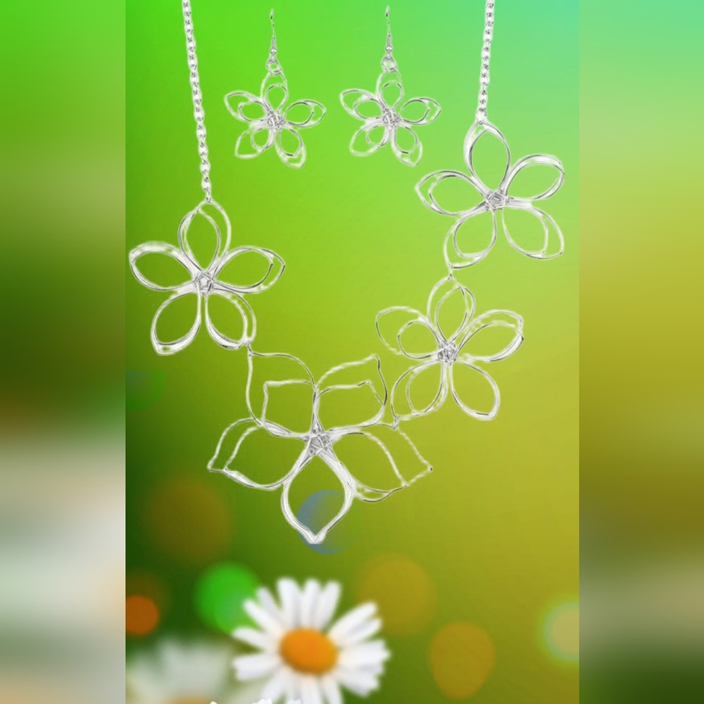 NEW Paparazzi Silvertone Flower Garden Fashionista Earrings & Necklace Set